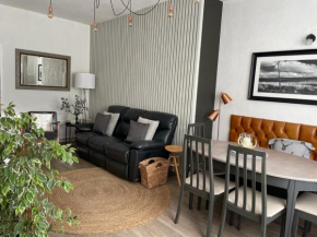 Pass the Keys The Cabin Stylish and Elegant for 4 and Furry Friends